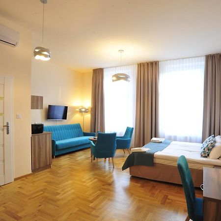 Kosmopolita Apartments Krakow Luaran gambar