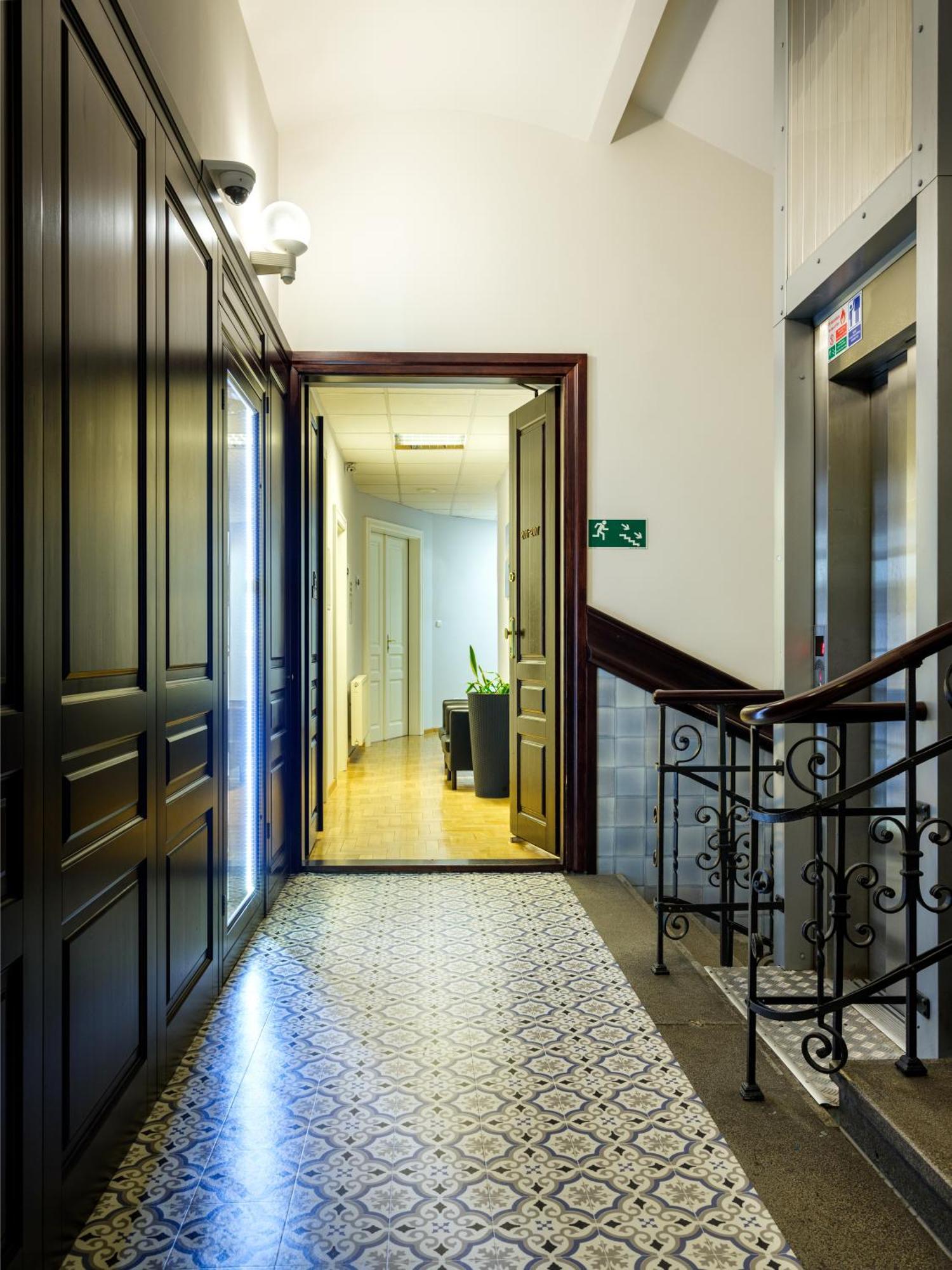 Kosmopolita Apartments Krakow Luaran gambar