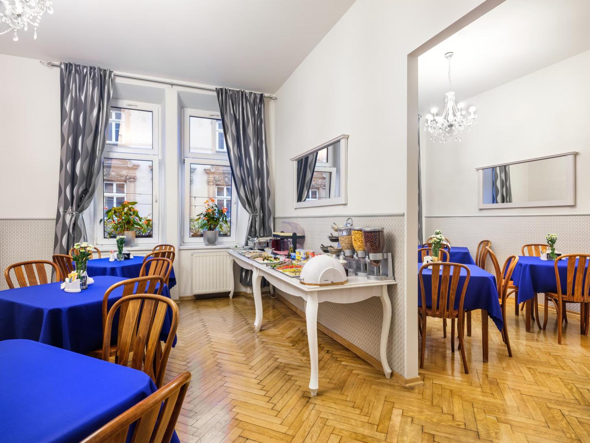 Kosmopolita Apartments Krakow Luaran gambar