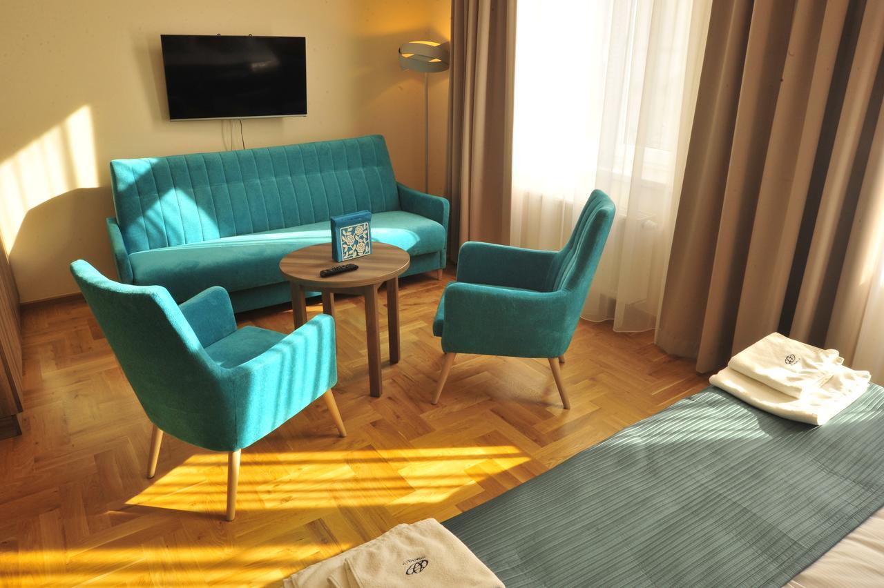 Kosmopolita Apartments Krakow Luaran gambar