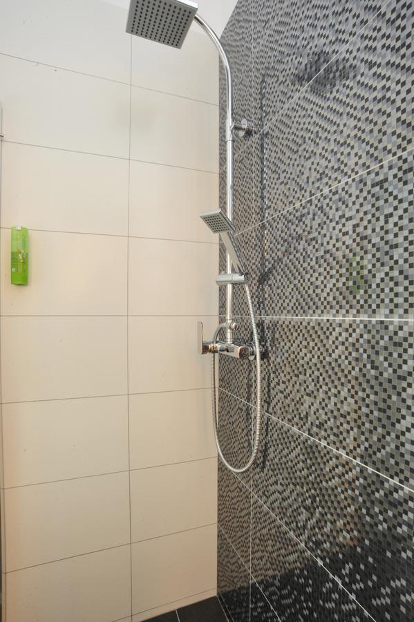 Kosmopolita Apartments Krakow Luaran gambar