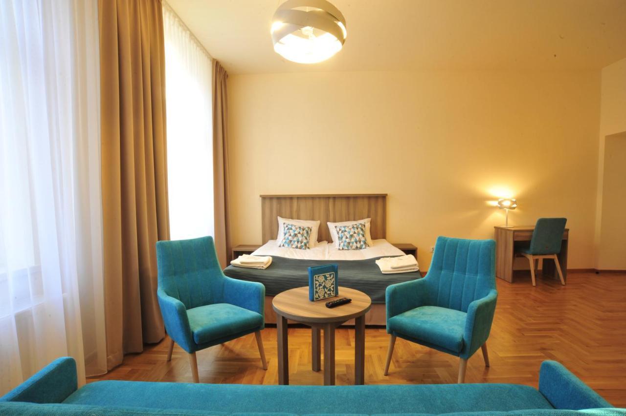 Kosmopolita Apartments Krakow Luaran gambar
