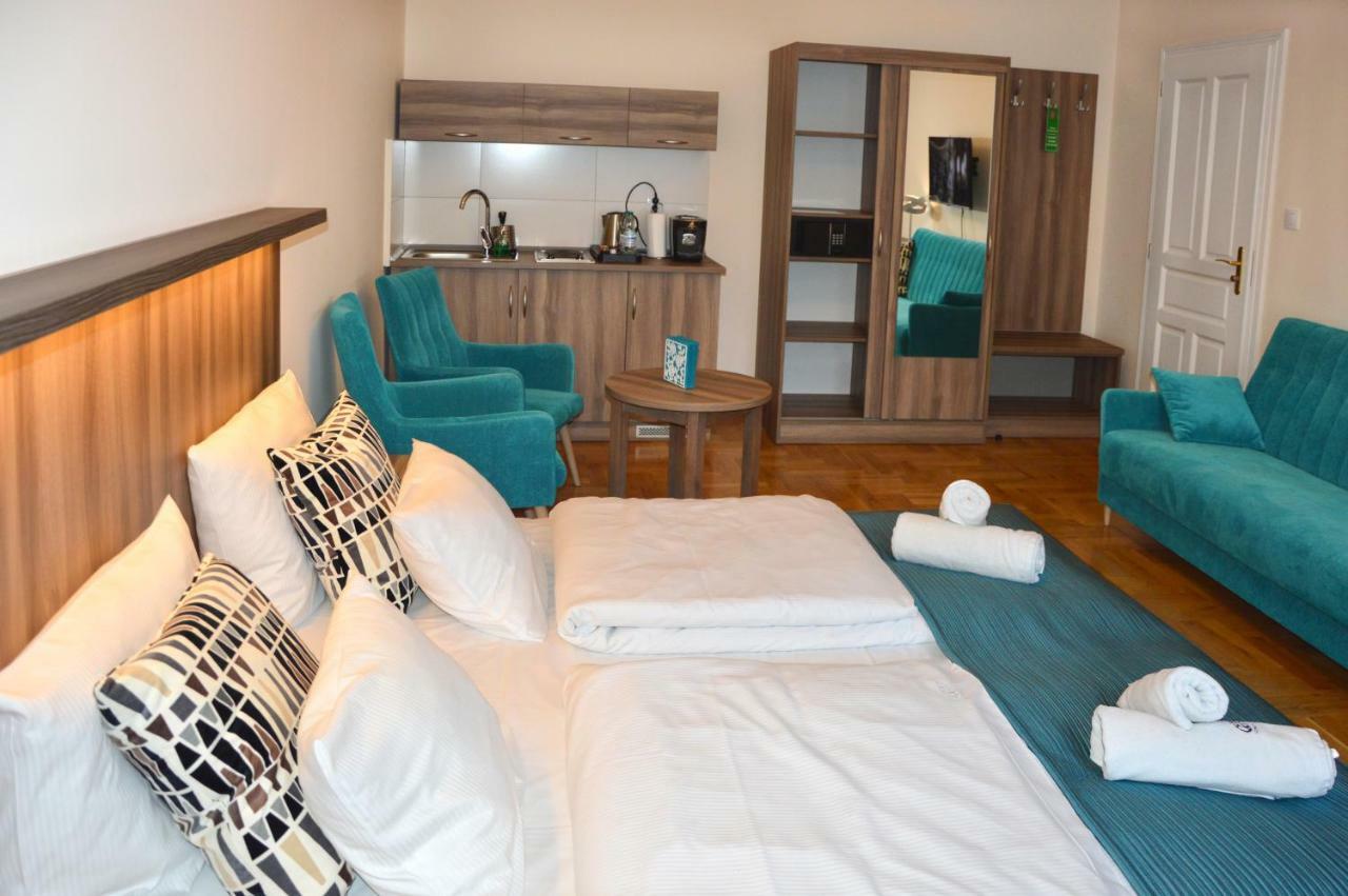 Kosmopolita Apartments Krakow Luaran gambar