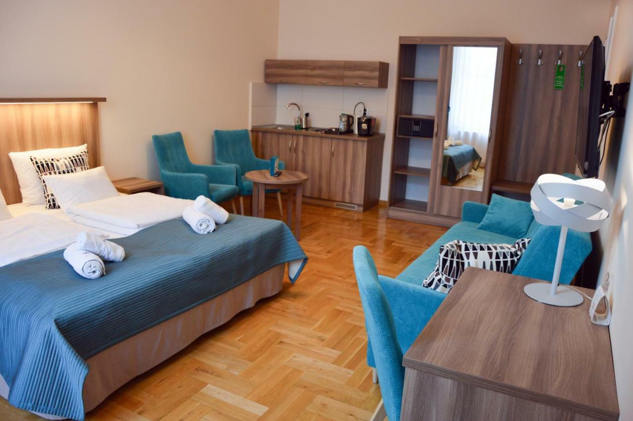 Kosmopolita Apartments Krakow Luaran gambar