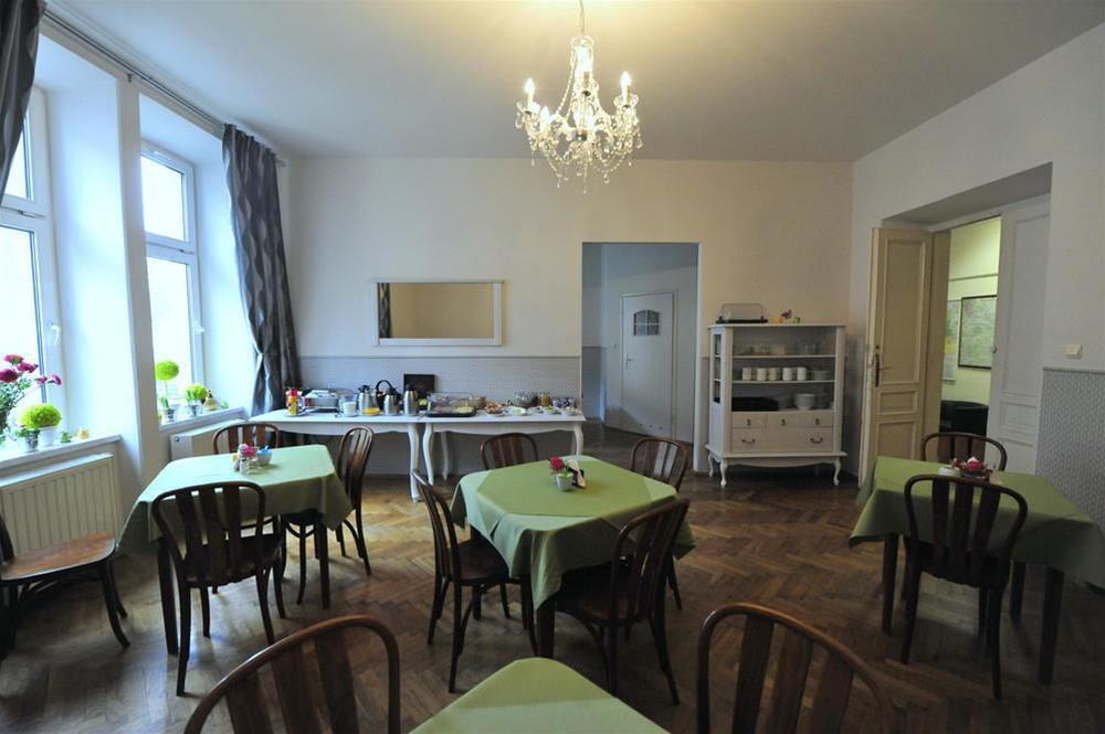 Kosmopolita Apartments Krakow Luaran gambar
